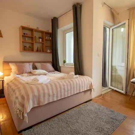 Cozy - Dostojevski Apartment